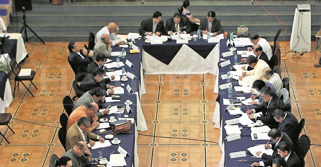 Expertos señalan movimiento de sectores e intereses en la elección de candidatos a fiscal general. (Foto Prensa Libre: Hemeroteca PL)