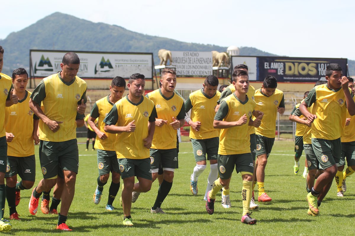 Marquense está motivado por el triunfo obtenido el fin de semana contra Mictlán. Mañana esperan hacer lo mismo contra Xelajú. (Foto Prensa Libre: Aroldo Marroquín)