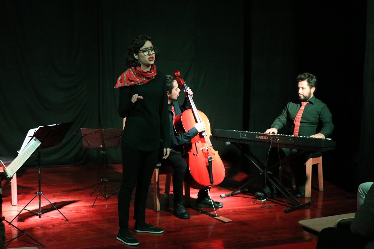 El Teatrito tiene capacidad para 85 personas y está abierto a artistas de teatro, danza, poesía y cine, entre otras expresiones. (Foto Prensa Libre: María José Longo).