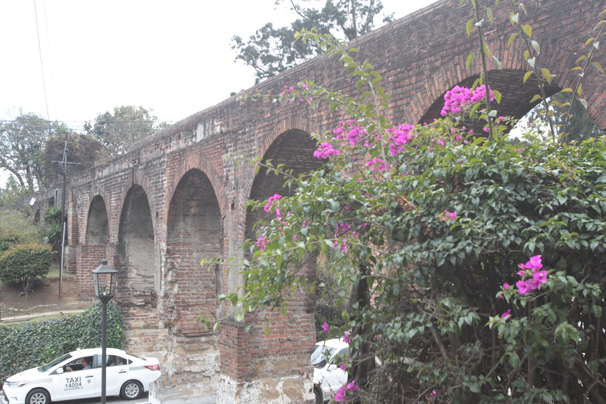 El acueducto de Pinula se construyó de 1776 a 1786 y surtió de agua a la capital hasta finales de 1930. (Foto Prensa Libre, Brenda Martínez)