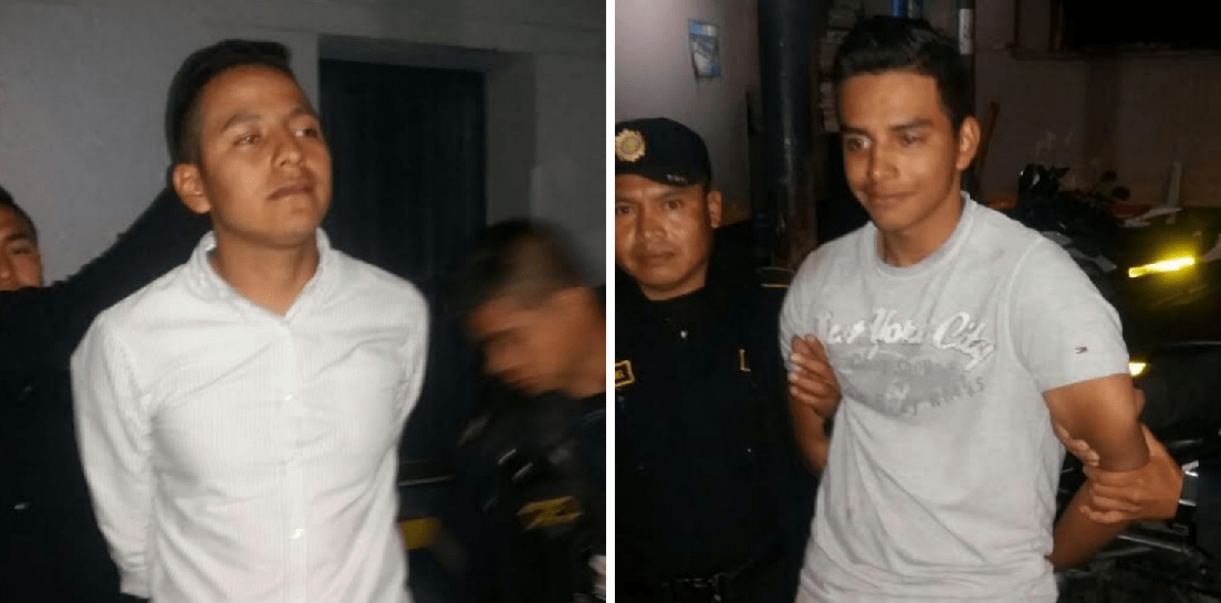 Alfonso Ruano Díaz (i) y Kevin Antonio López (d), los supuestos militares detenidos por asaltar un microbús en Quiché. (Fotos Prensa Libre: Héctor Cordero)