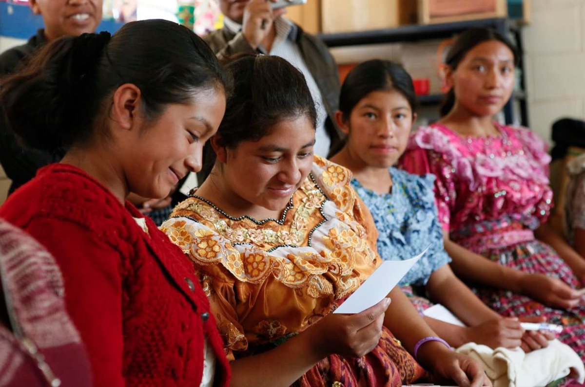 El proyecto apoyado por el Fondo Malala busca dar nuevas perspectivas de vida a niñas y adolescentes de la provincia. (Foto Prensa Libre: Girl Up/proyecto Saqilaj B'e)