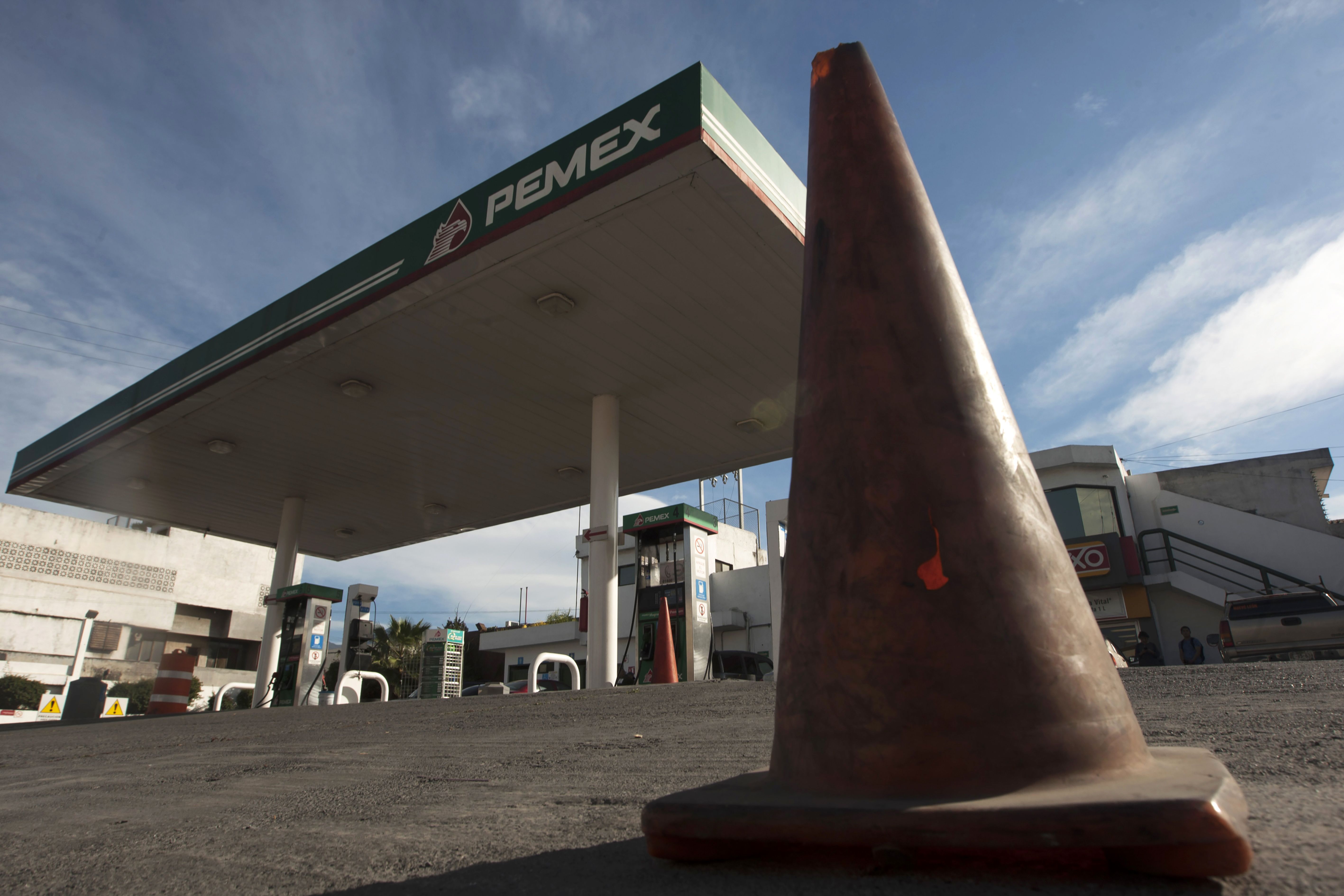 El presidente de México solicitó a estos servidores públicos que dejen sus cargos y que se termine la investigación que está en curso. (Foto Prensa Libre: AFP)