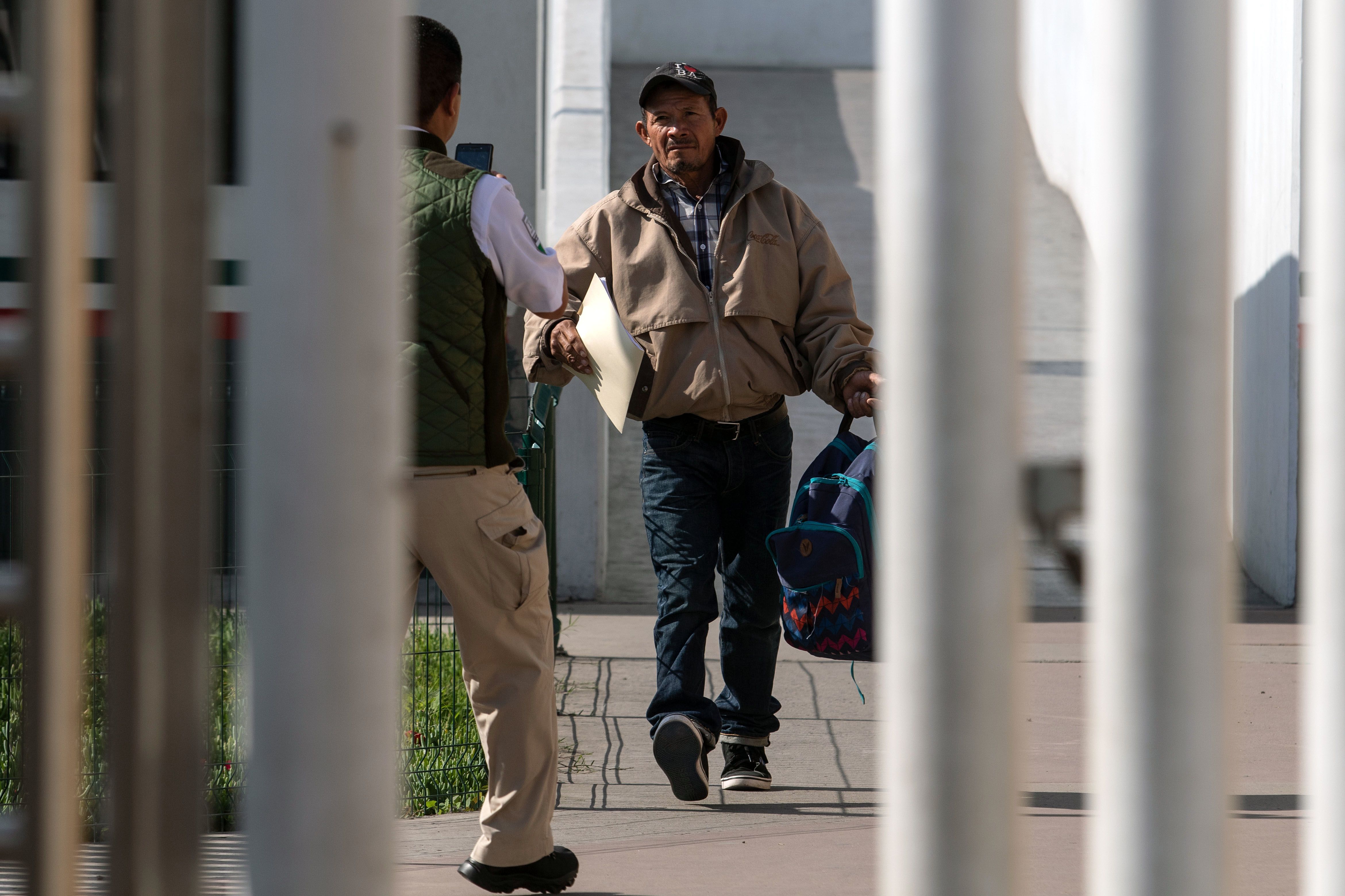 Un migrante hondureño que solicitó asilo en EE. UU. es retornado a Tijuana. (Foto Prensa Libre: Hemeroteca PL)