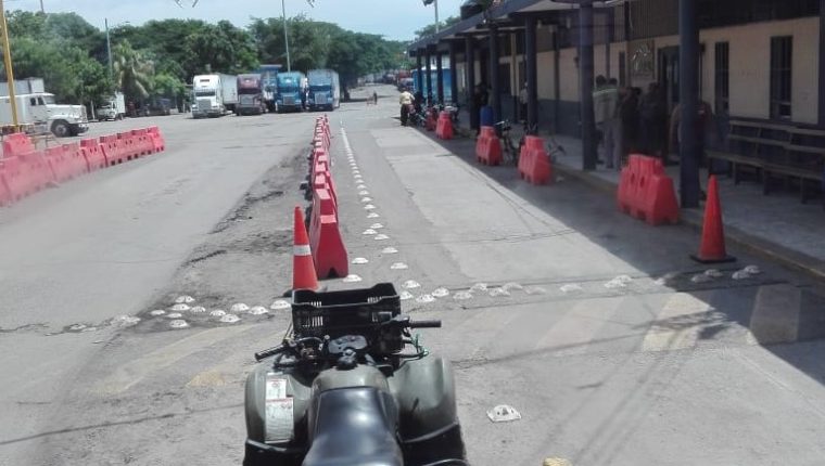En la Aduana Pedro de Alvarado ubicada en Guatemala y La Hachadura en El Salvador el servicio será irregular. (Foto Prensa Libre: Hemeroteca PL)