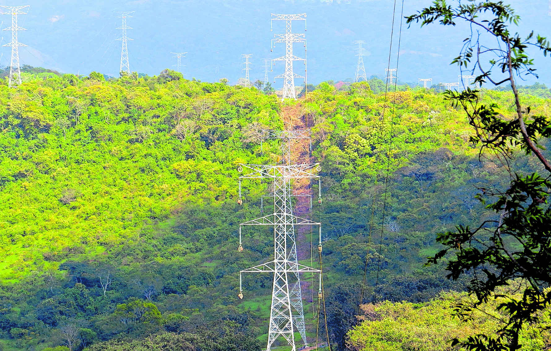 Con el proyecto de Trecsa se busca crear en el país redes en forma de anillos para mejorar transmisión de energía.  (Foto Prensa Libre: Hemeroteca)