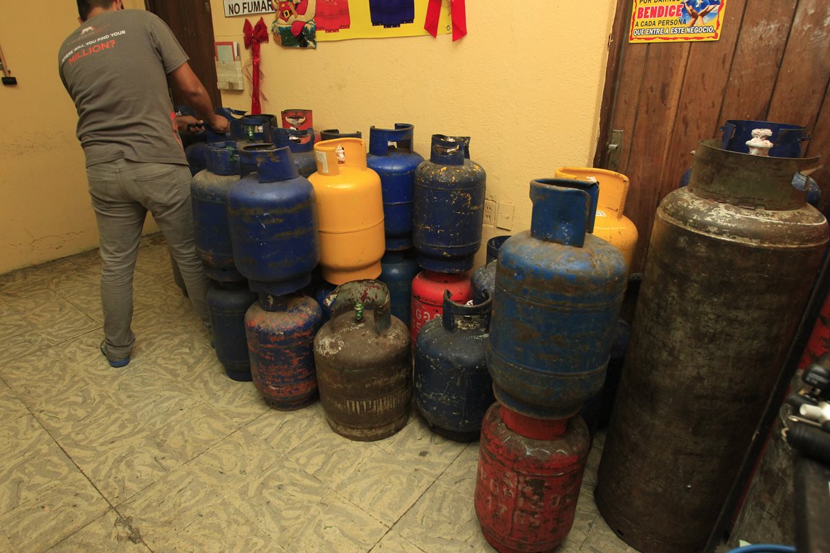 En las verificaciones realizadas por el MEM encontraron expendios de gas propano que no cumplen medidas de seguridad industrial y ambiental. (Foto Prensa Libre: Hemeroteca)