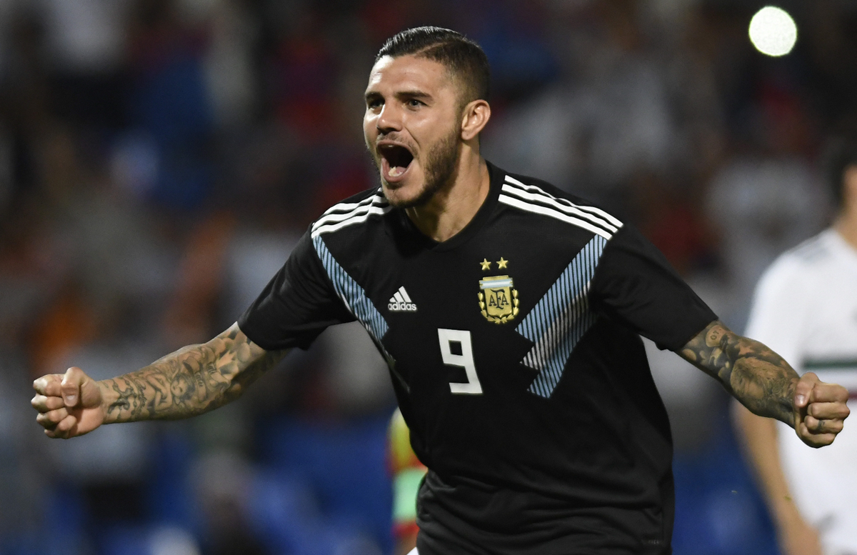 El delantero argentino Mauro Icardi espera que Lionel Messi regrese a la selección. (Foto Prensa Libre: AFP)