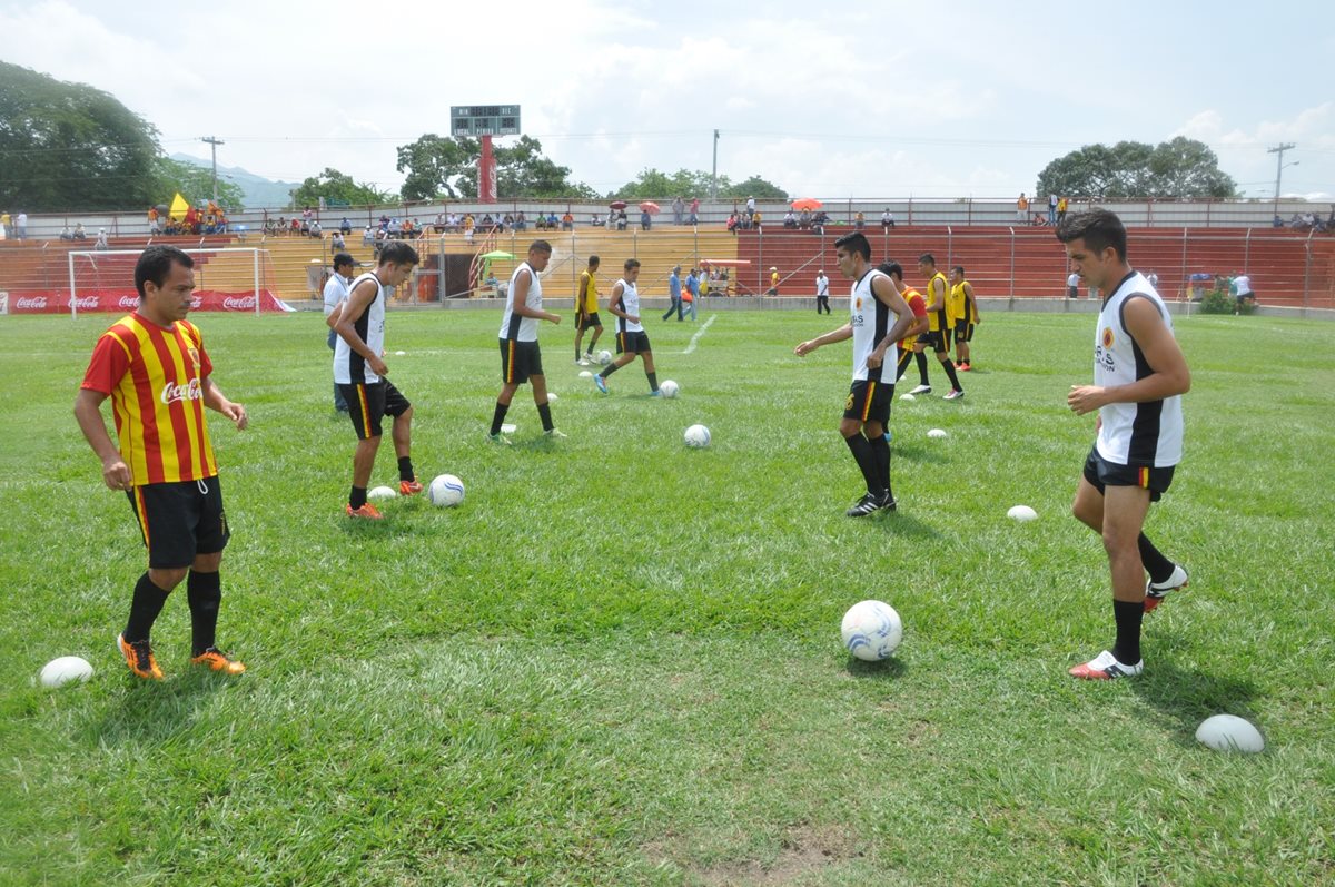 Deportivo Zacapa compró la ficha de Halcones de La Mesilla. (Foto Prensa Libre: Víctor Gómez).