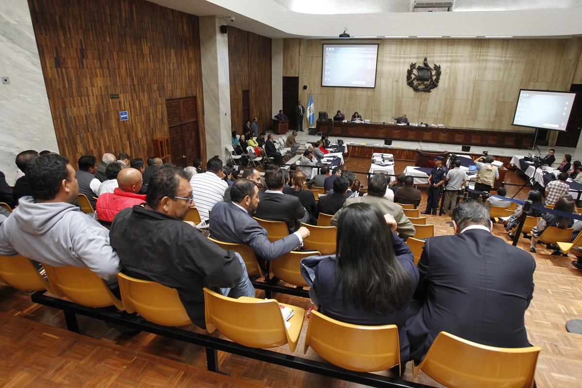 Dos meses duró la audiencia de primera declaración por el caso Cooptación del Estado de Guatemala. (Foto Prensa Libre: Hemeroteca)