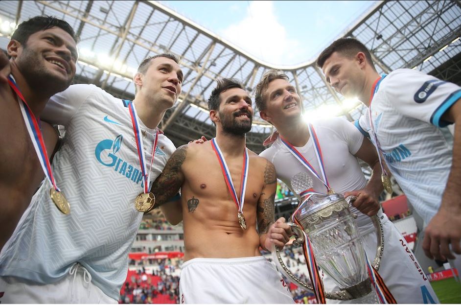 Los jugadores del Zenit celebran tras coronarse en la Copa de Rusia. (Foto Zenit)