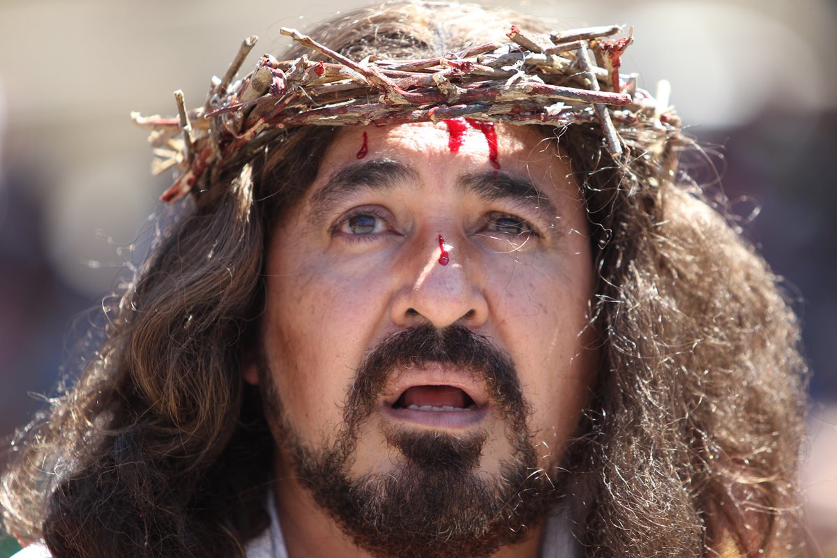 El actor Luis Garistú interpretará, nuevamente, a Jesús en el viacrucis itinerante que saldrá a las calles este Viernes Santo. (Foto Hemeroteca PL).