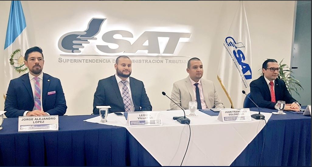 Autoridades de la SAT informaron sobre los resultados de recaudación a septiembre de 2017. (Foto Prensa Libre: Cortesía)
