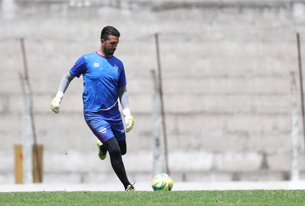 El portero costarricense de Antigua GFC, Adrián de Lemos, es la seguridad que necesita el equipo para clasificar a la Concacaf. (Foto Prensa Libre: Francisco Sánchez)