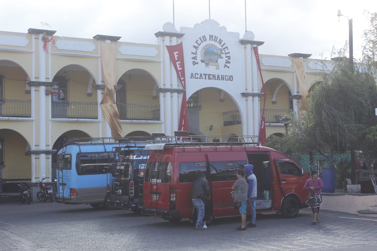 La Municipalidad de Acatenango, Chimaltenango, regula el uso de bolsas plásticas en busca de preservar el medioambiente. (Foto Prensa Libre: Víctor Chamalé)