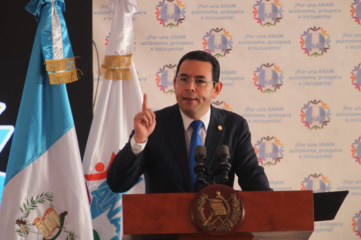 El presidente Jimmy Morales podría perder su inmunidad por financiamiento ilegal en la campaña electoral del 2015. (Foto Prensa Libre: Hemeroteca)