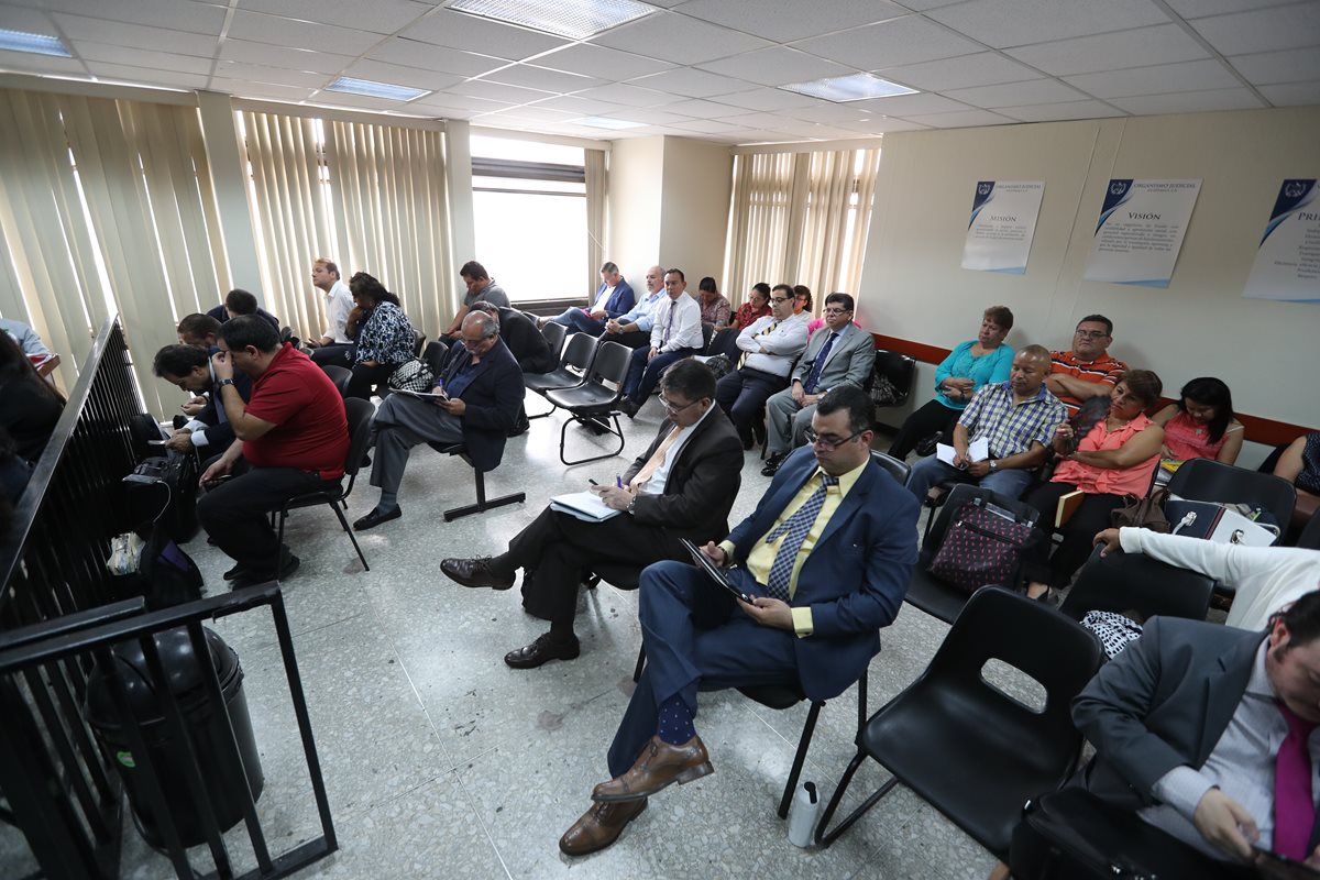 Tribunal Undécimo preside el juicio contra 21 personas por el contrato por servicios de pacientes renales que resultó ser mortal. (Foto Prensa Libre: Erick Avila)