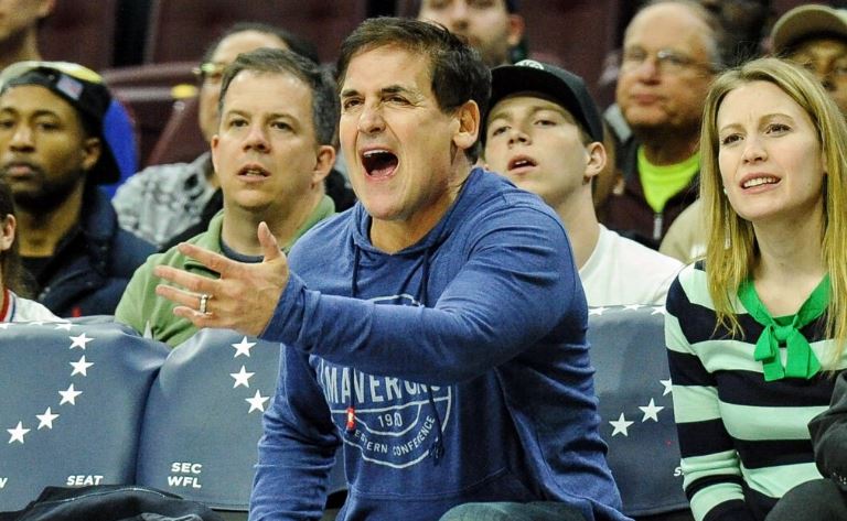 El dueño de los Mavericks admitió que solicitó cambios al entrenador para no ganar los partidos. (Foto Prensa Libre: Twitter)