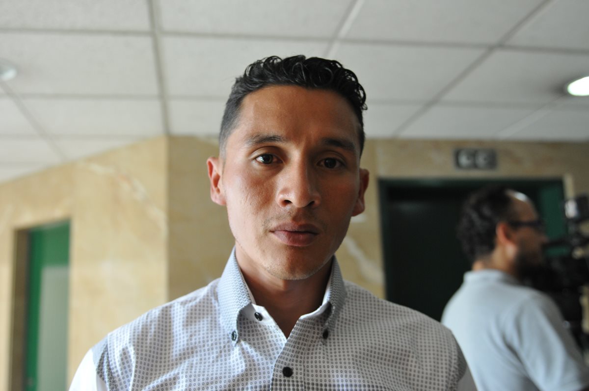 Jaime Daniel Quiyuch asistió a la citación de la bancada Encuentro por Guatemala al COG. (Foto Prensa Libre: Gloria Cabrera)