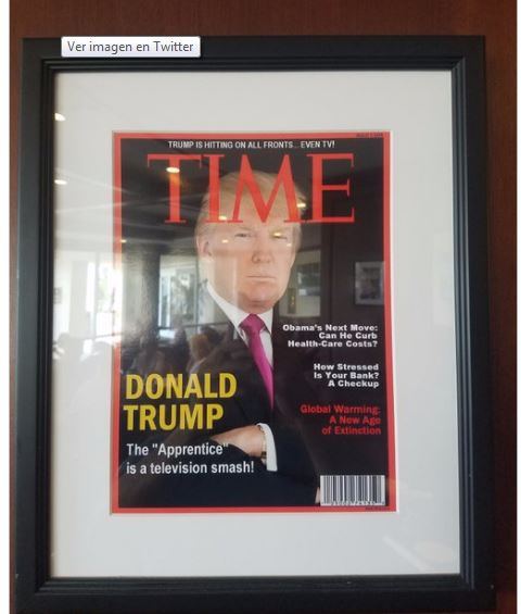 Periodista del Washington Post captó la portada en club de golf de la organización de Trump. (Foto: Twitter/@Fahrenthold)