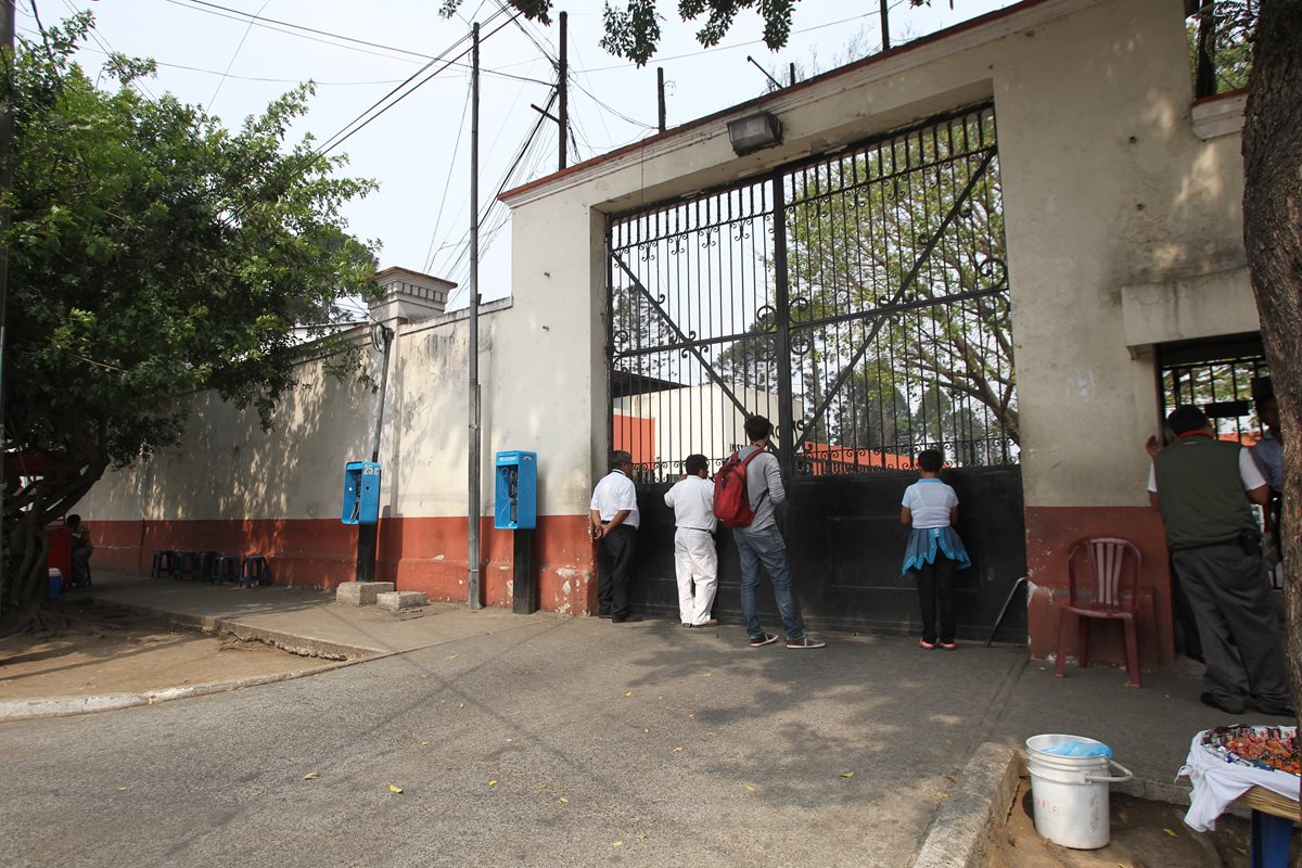 Los empleados del Inacif anuncian una manifestación para exigir mejoras laborales. (Foto Prensa Libre: Hemeroteca PL)