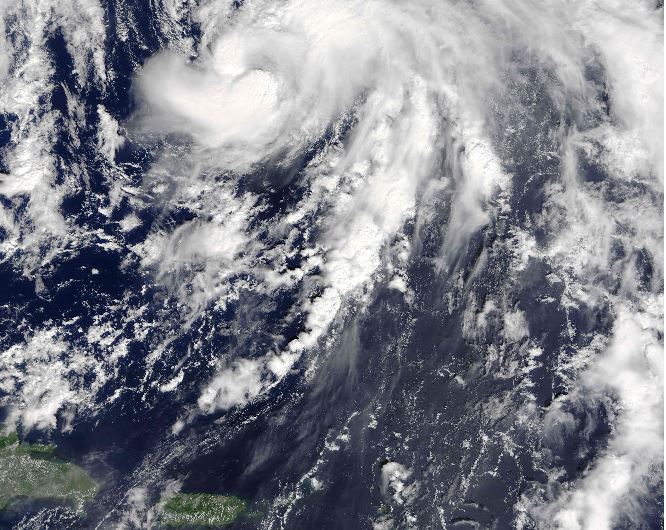 Nicole podría desencadenar fuerte lluvia en EE. UU. (Foto Prensa Libre: AFP)