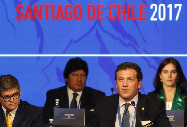 Alejandro Dominguez, presidente de la Conmebol, da detalles sobre el Congreso que se realiza en Chile y detalles de las próximas Copas América. (Foto Prensa Libre: AFP)