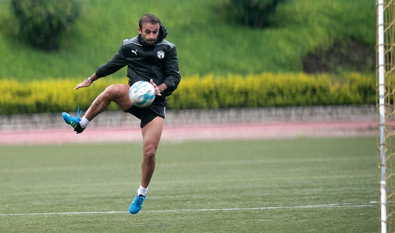 José Manuel Contreras se perderá el arranque del torneo Clausura 2016 y será una gran baja para Comunicaciones. (Foto Prensa Libre: Hemeroteca PL)