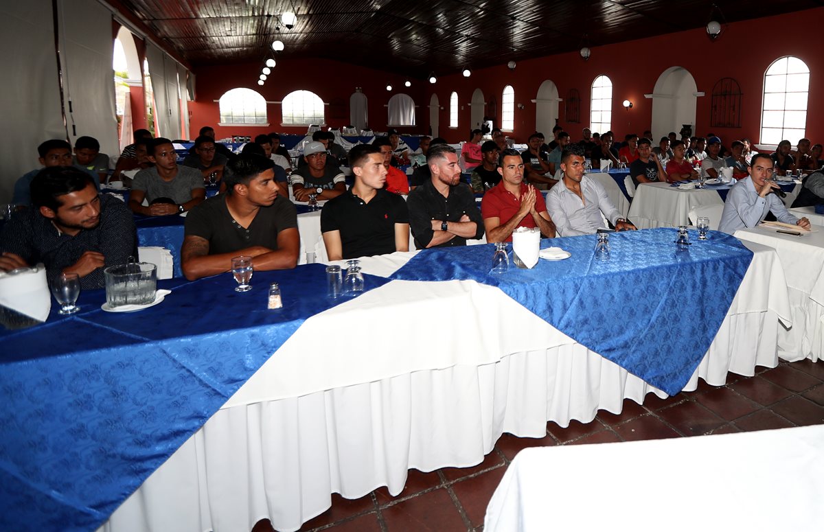 La Asociación de Futbolistas de Guatemala (AFG) manifiestan su postura acerca de la situación del futbol de Guatemala. (Foto Prensa Libre: Carlos Vicente)