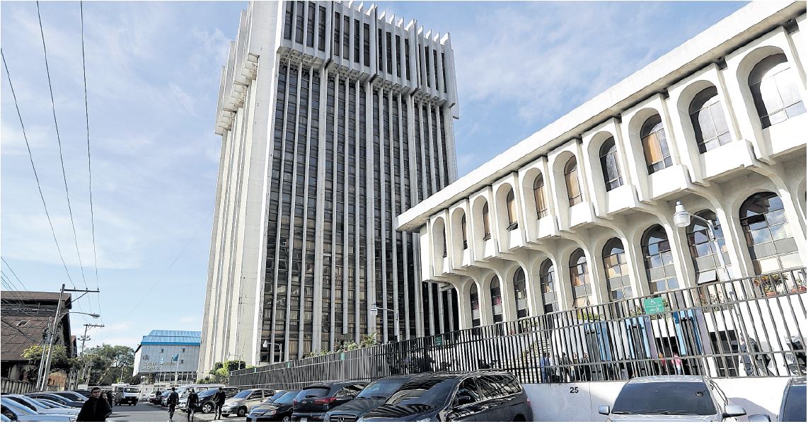 El juzgado de Ejecución ubicado en la Torre de Tribunales es uno de los que más recibe solicitudades de libertad. (Foto Prensa Libre: Hemeroteca PL)