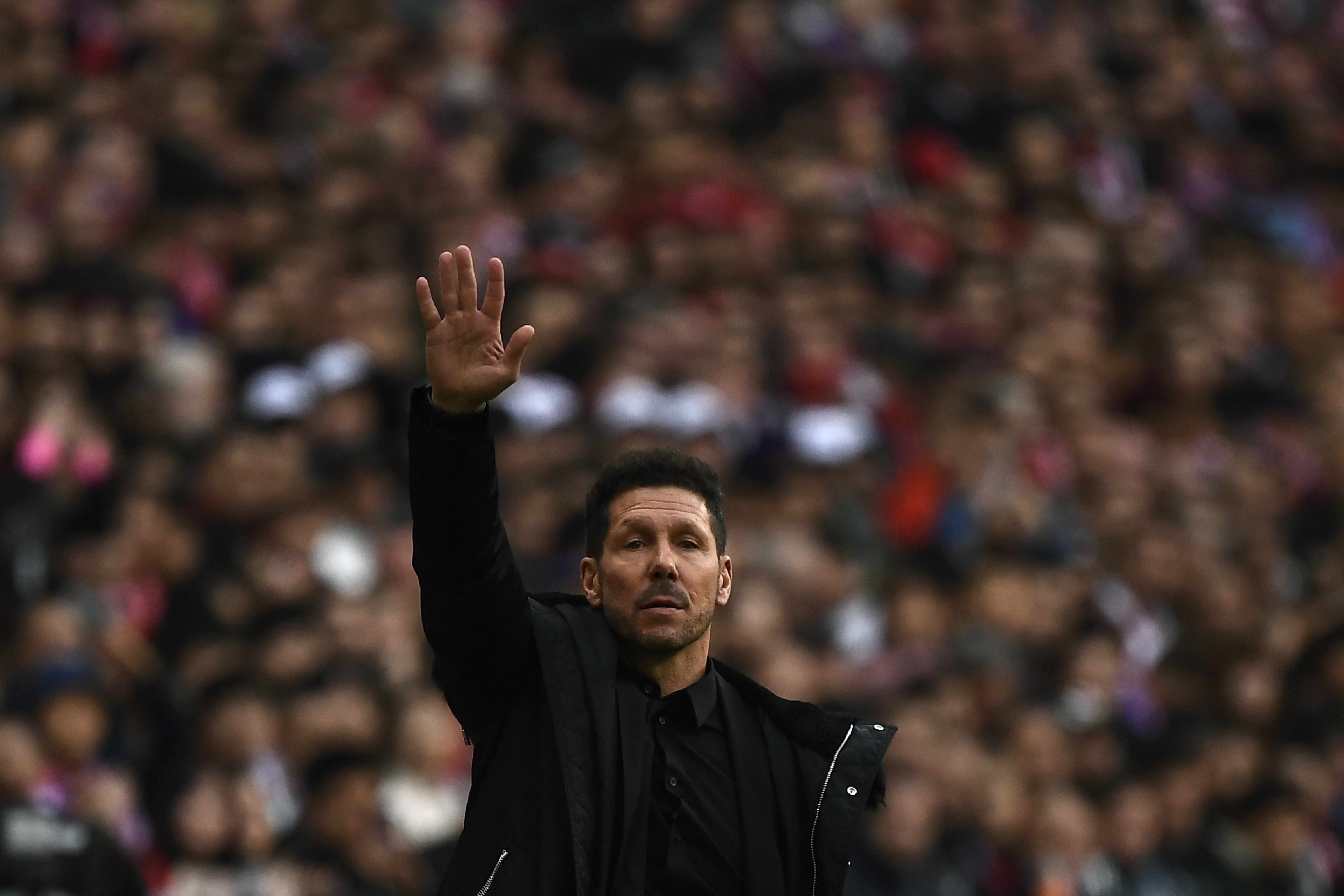 Con la ampliación de su contrato el argentino Diego Simeone estará al mando del Atlético de Madrid hasta el 2022. (Foto Prensa Libre: AFP)