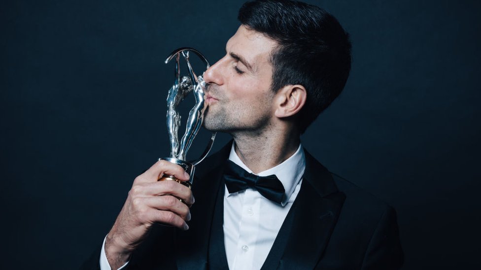 Novak Djokovic obtuvo su cuarto premio Laureus tras ganar los abiertos de Wimbledon, Estados Unidos y Australia. GETTY IMAGES