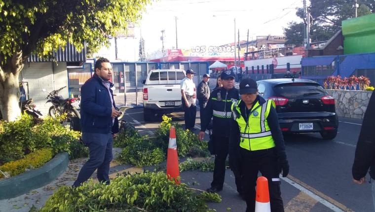 La comunidad estudiantil ha denunciado que grupos que beben licor en los alrededores de la Universidad ponen en riesgo la vida de los estudiantes. (Foto: Hemeroteca PL)