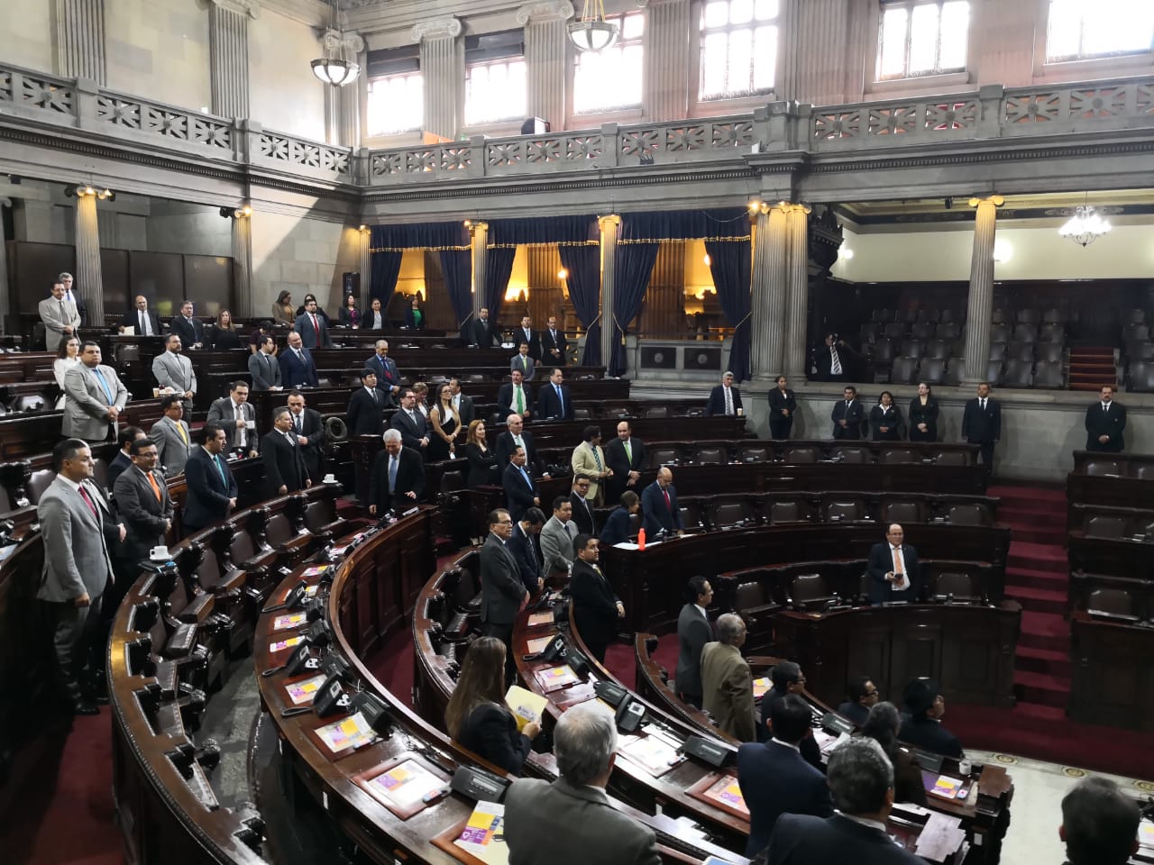 Los diputados no lograron consensos y pospusieron la aprobación del préstamo para el proyecto Crecer Sano. (Foto Prensa Libre: Carlos Álvarez)