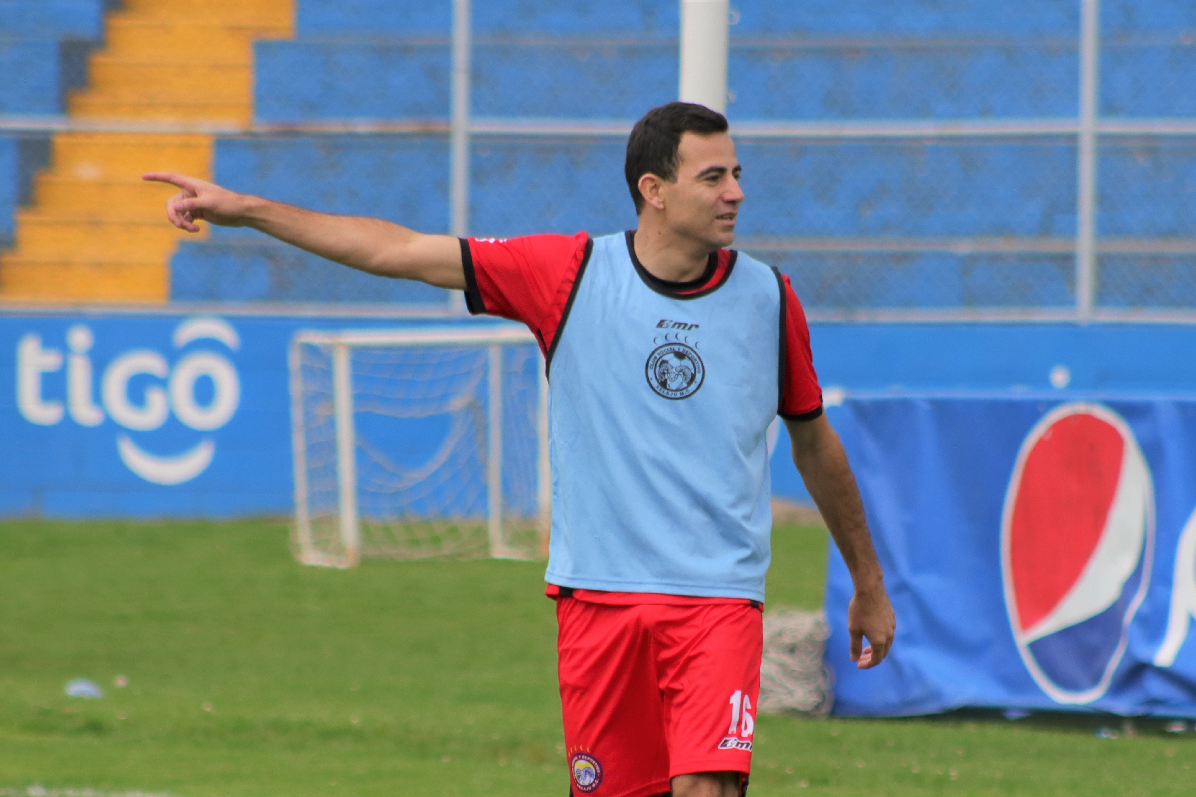 Marco Pappa no ha tenido el rendimiento esperado en el presente torneo. El jugador aseguró que el equipo ha tenido cambios para mejorar. (Foto Prensa Libre: Raúl Juárez)