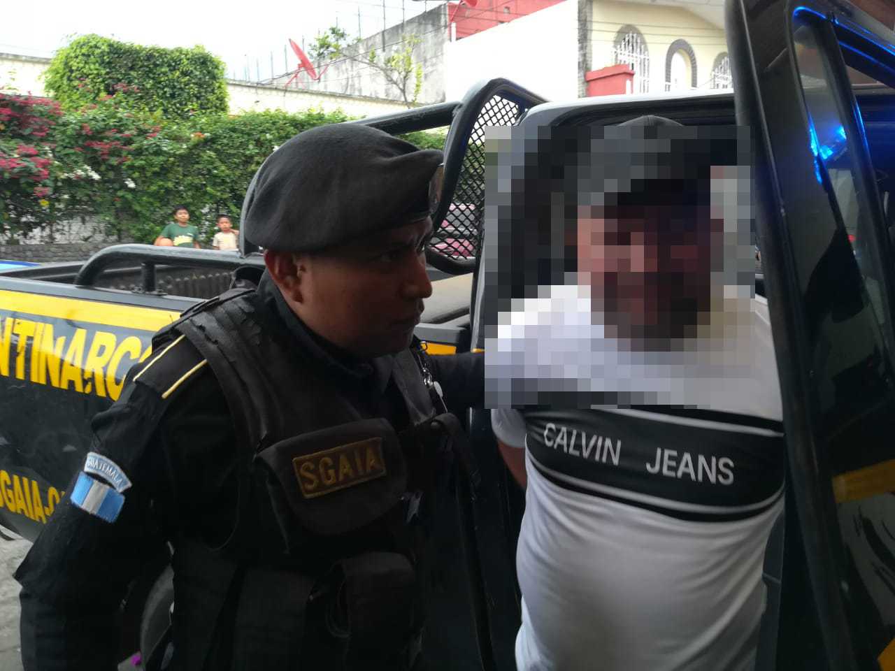 Rony Alexander Ortiz López, alias “el R”, fue capturado este sábado. (Foto Prensa Libre: PNC) 