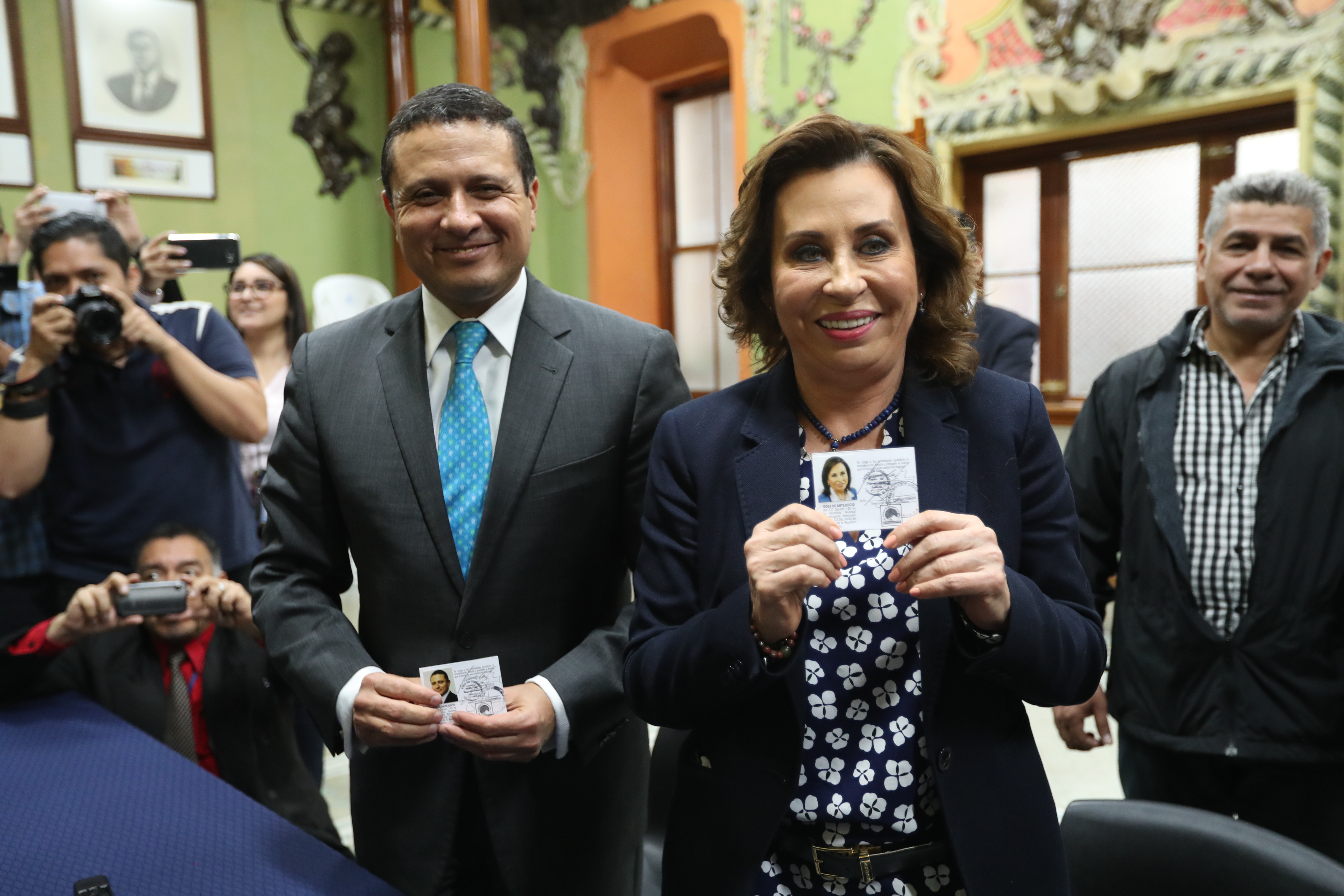 Sandra Torres recibió el martes último su credencial, que le otorga inmunidad. (Foto Prensa Libre: Hemeroteca PL)