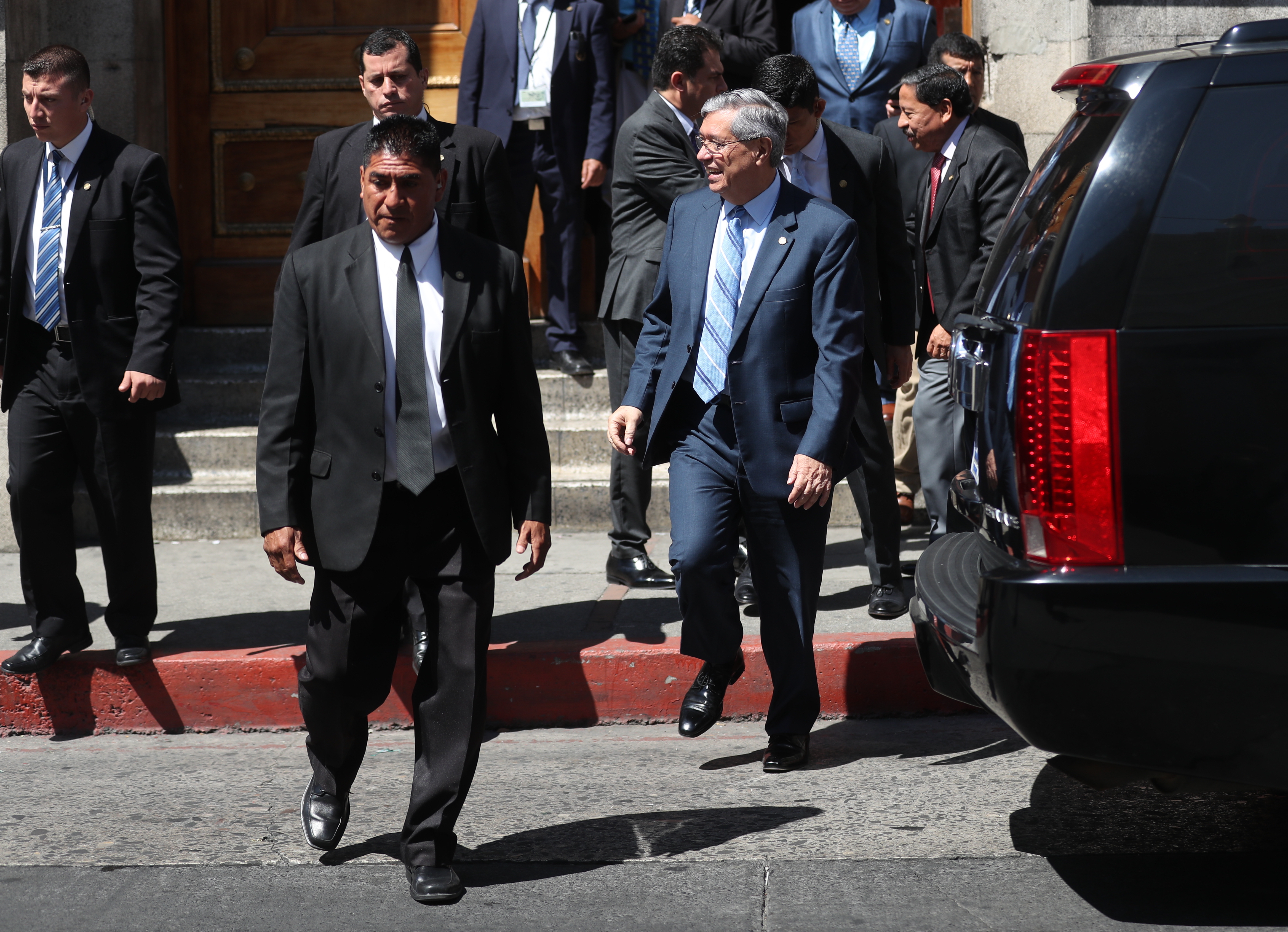 El vicepresidente Jafeth Cabrera, acudió al Congreso para participar en la entrega de la Medalla Nacional de Ciencia y Tecnología. (Foto Prensa Libre: Esbin García)