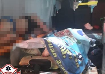 Uno de los adolescentes falleció a su ingreso al hospital. (Foto: Bomberos Municipales Departamentales)