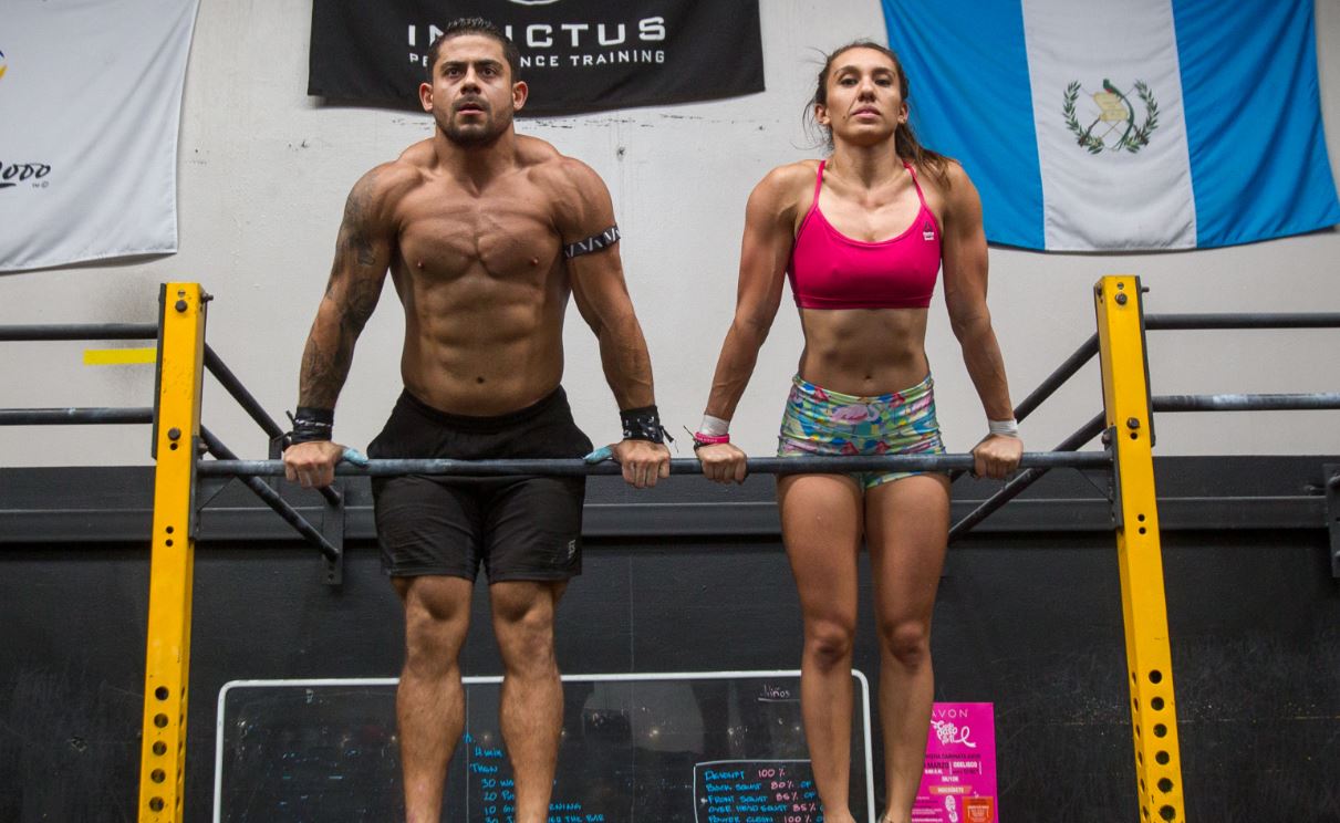 Jean Paolo Rossil y Vera Valdez participan en el Crossfit Open 2019. (Foto Prensa Libre: Norvin Mendoza).