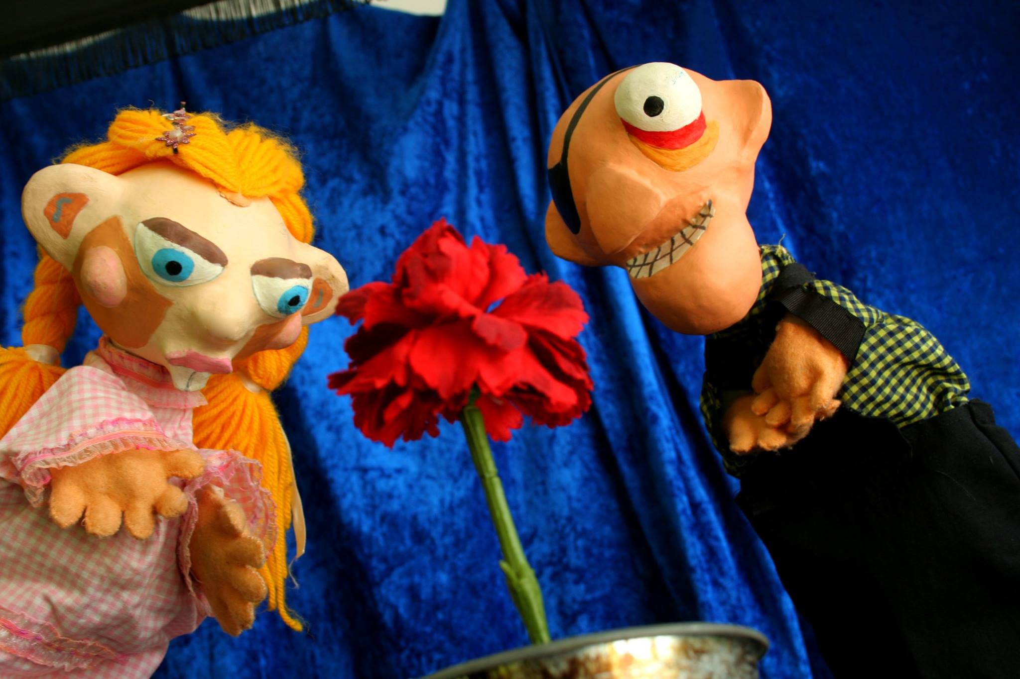 Si quiere entretenimiento para toda la familia debe asistir a Titiritán, el cual tendrá tres funciones que se presentarán en los primeros dos días de marzo. 
Se trata de una serie de números que permiten a personas de cualquier edad recrearse con animación de títeres y poesía. 
