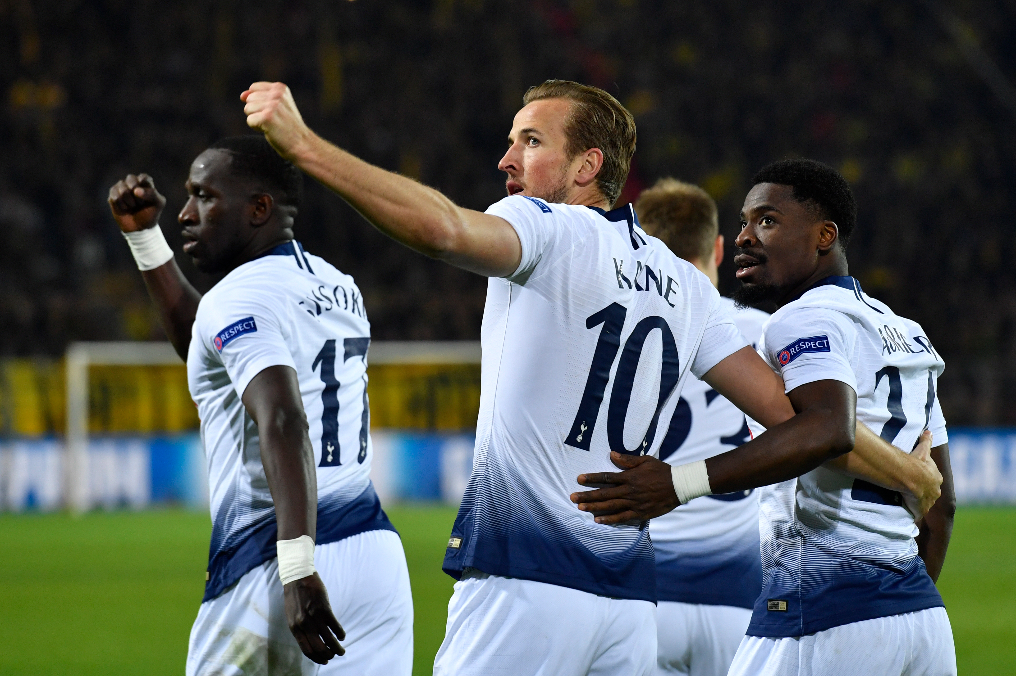 Harry Kane celebra después de anotar el único tanto en el partido de vuelta. (Foto Prensa Libre: AFP)