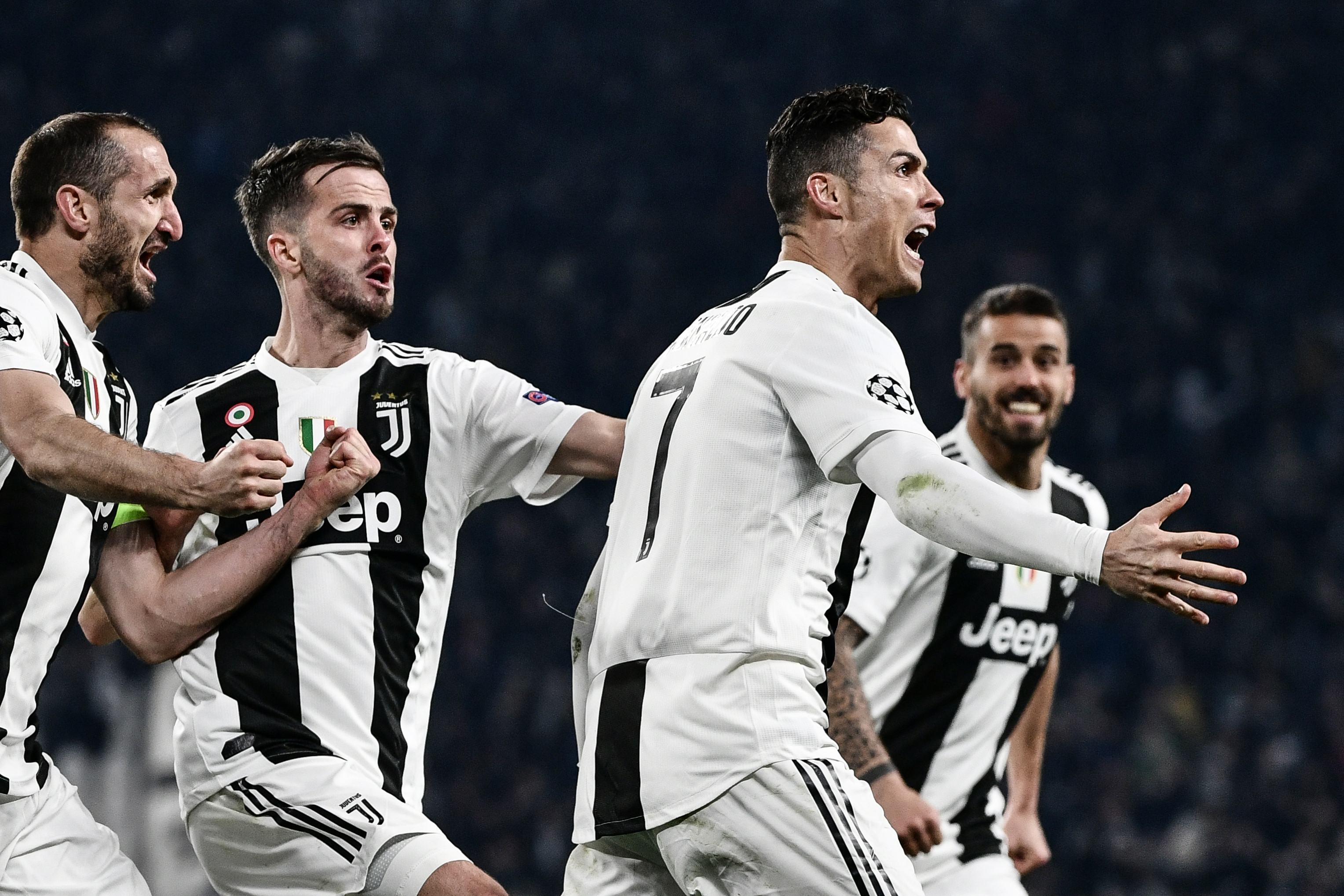 Cristiano Ronaldo fue el héroe de la Juventus en la remontada frente al Atlético de Madrid. (Foto Prensa Libre: AFP)