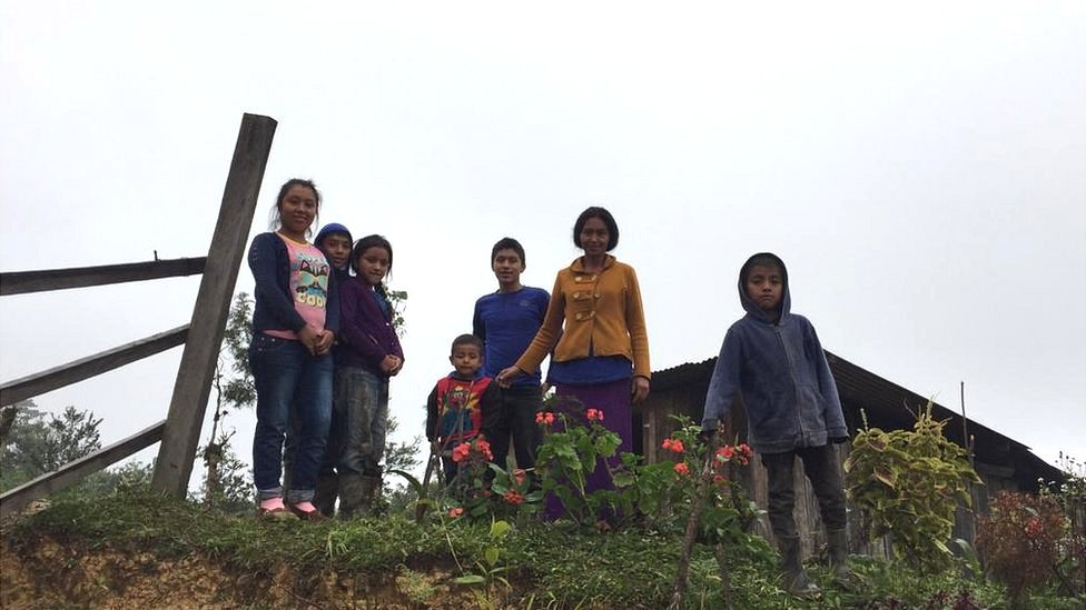 La casa de Francisca Ortiz, maestra de primaria, quedó sepultada en un derrumbe el año pasado.