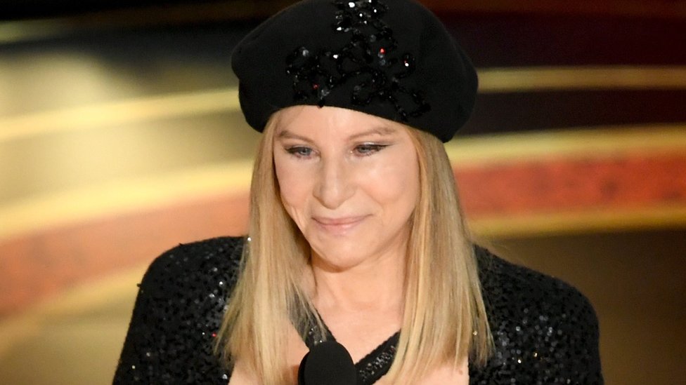 Barbra Streisand causó un gran revuelo al opinar sobre las acusaciones de abuso sexual a menores que pesan contra Michael Jackson.