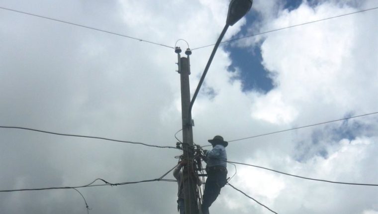 El corte de energía durará nueve horas en municipios de San Marcos y Quetzaltenango. (Foto Prensa Libre: Hemeroteca PL).