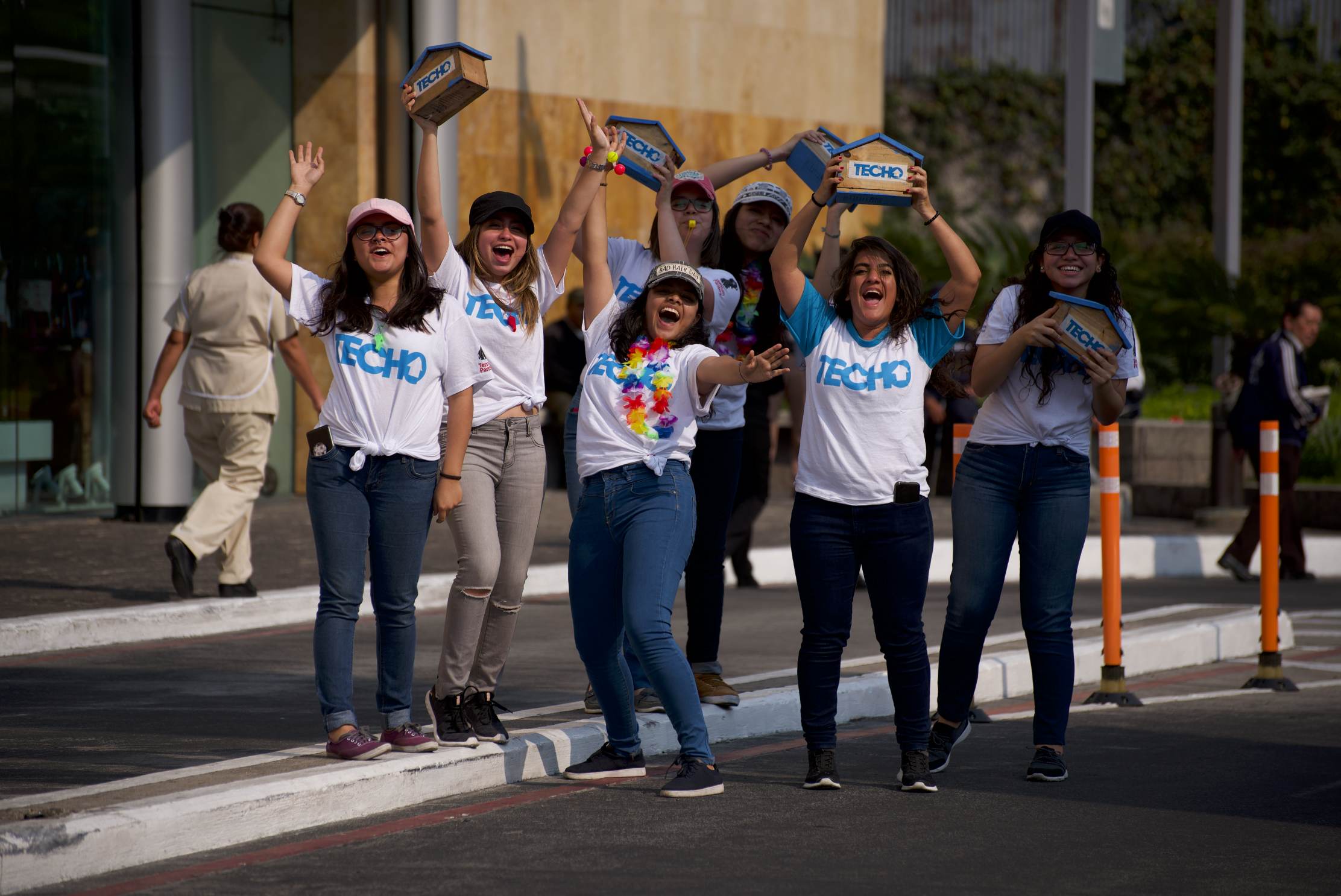 Los voluntarios estarán identificados con la playera de Techo Guatemala. (Foto Prensa Libre: Cortesía). 