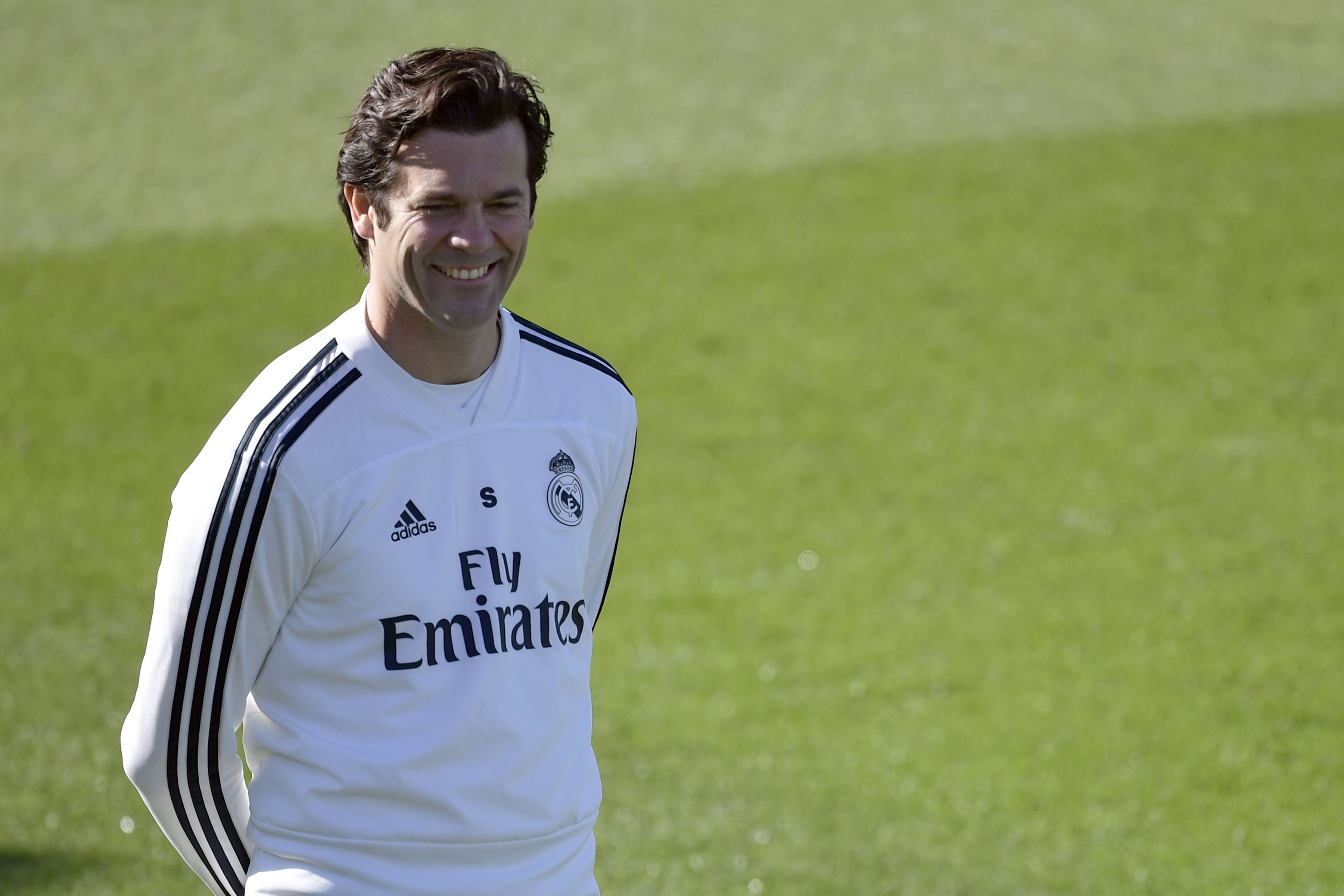 Santiago Solari,durante el entrenamiento de este viernes con el Real Madrid. (Foto Prensa Libre: AFP)