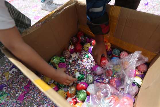 Poco a poco se fueron acabando los cascarones de las cajas 