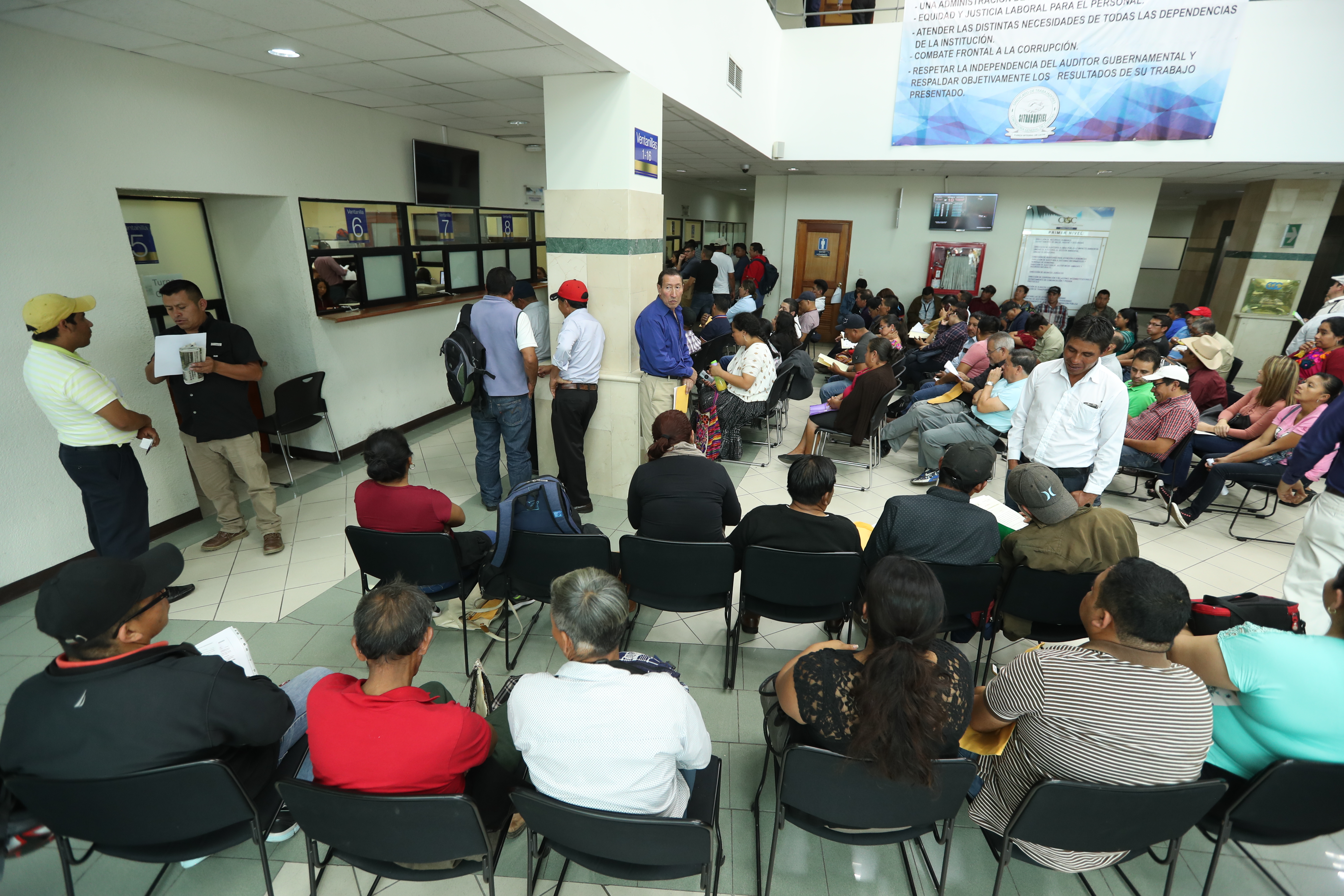 A pesar de que ya terminó el proceso de entrega de finiquitos para aspirates a cargos de elección popular, no hay claridad de que el Congreso tenga intenciones de elegir al jefe de esa institución. (Foto Prensa Libre: Hemeroteca PL)